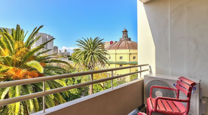 437 St Martini Gardens