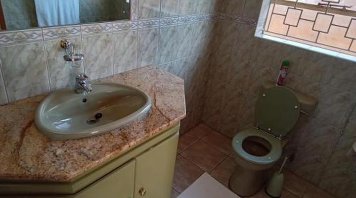 Kgatholoha Guest House