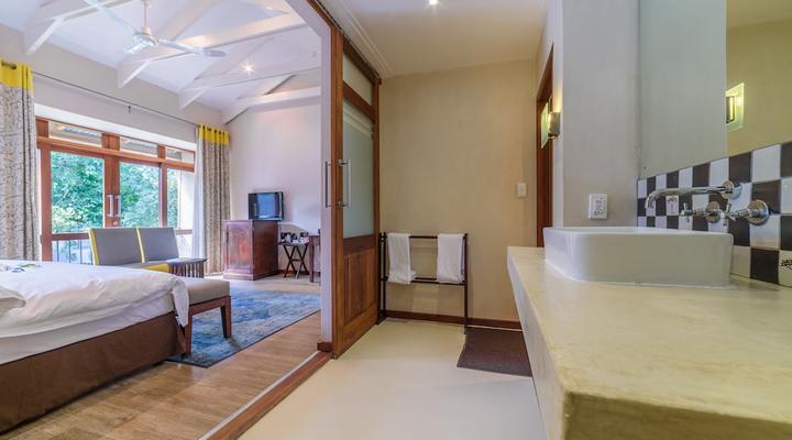 Casterbridge Hollow Boutique Hotel