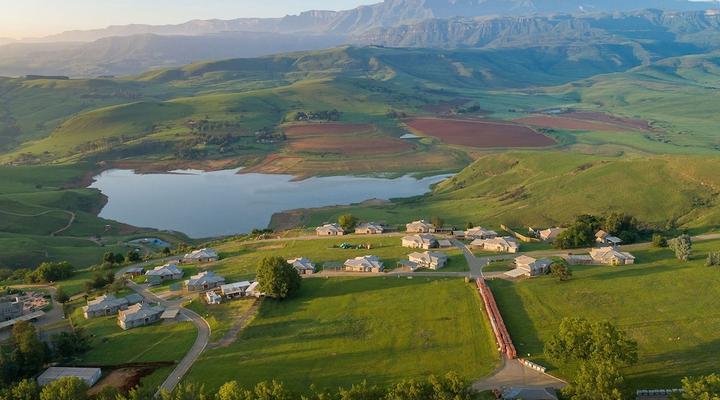 Cayley Mountain Resort