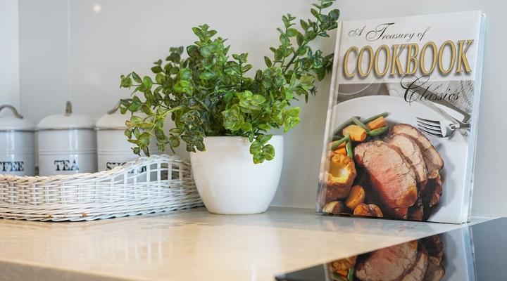 Dolphin Beach H106 by HostAgents