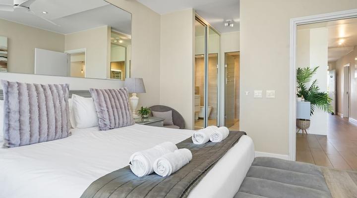 Dolphin Beach H106 by HostAgents