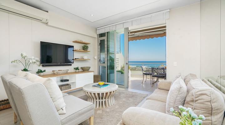 Dolphin Beach H106 by HostAgents