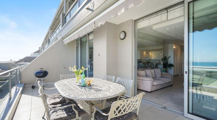 Dolphin Beach H106 by HostAgents