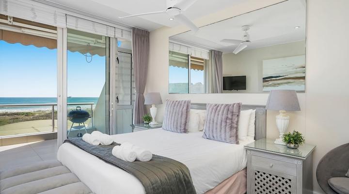Dolphin Beach H106 by HostAgents