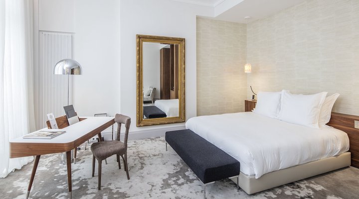 Yndo Hotel
