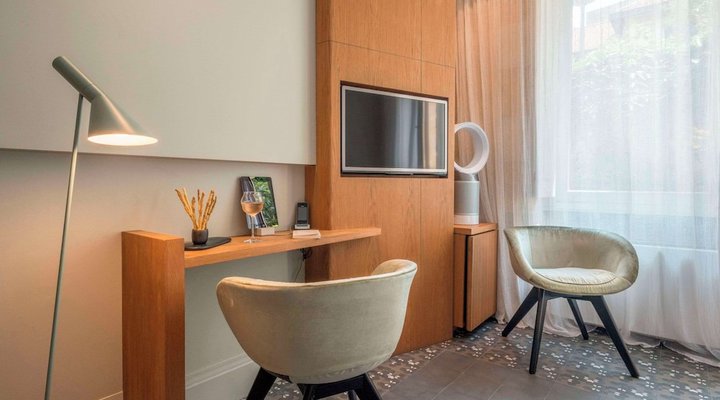 Yndo Hotel