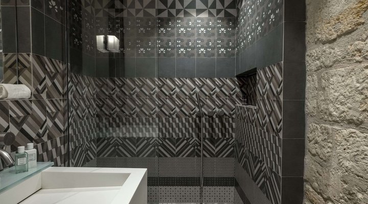 Yndo Hotel