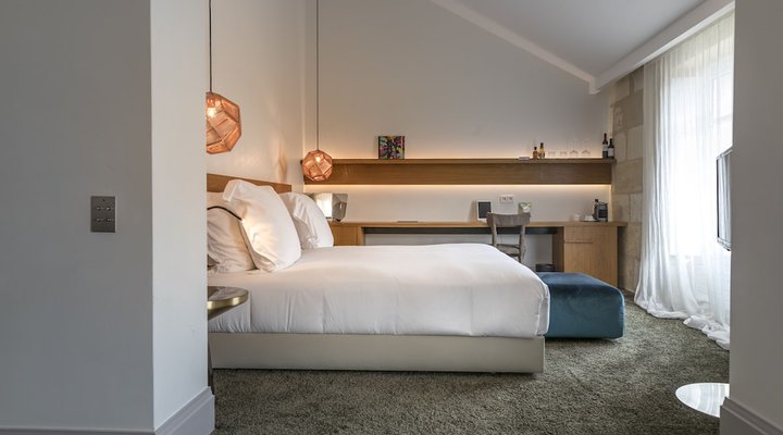 Yndo Hotel