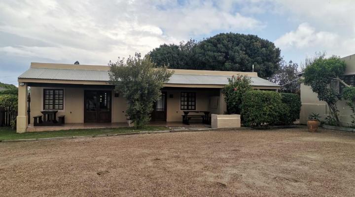 Tourist Lodge Gansbaai