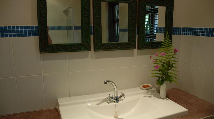 Molly's Garden Cottage