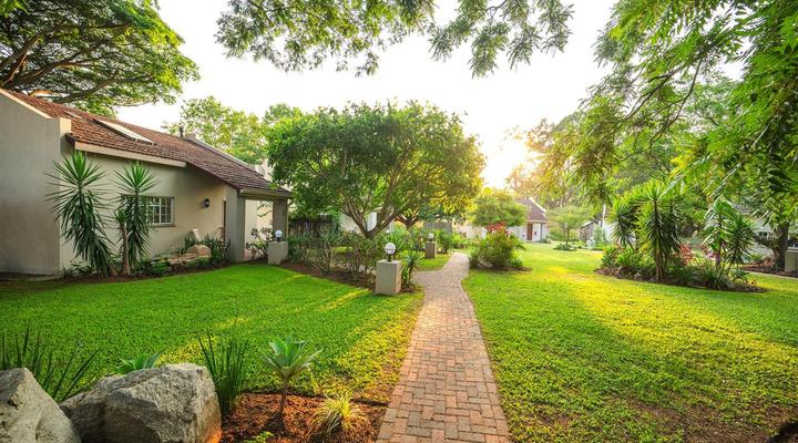 Monkey Thorn Guest Lodge