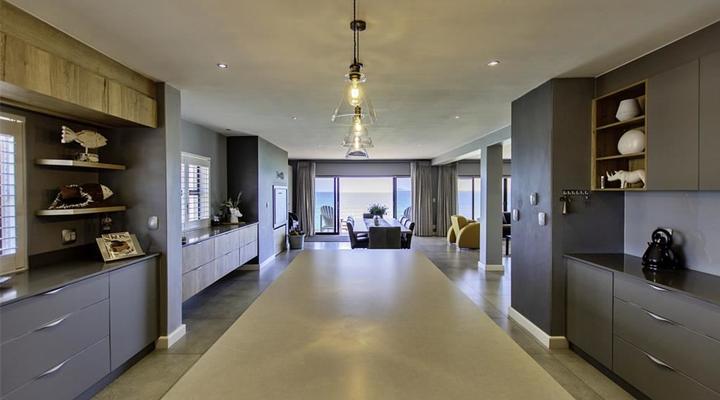 Love, Peace, Water, Langebaan, 8 Sleeper