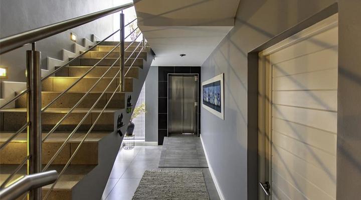 Love, Peace, Water, Langebaan, 8 Sleeper