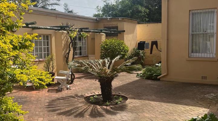 Au Jardin Guest House