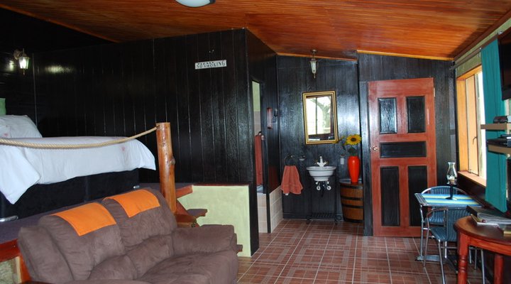 Blue Roan Country Lodge