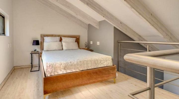 Urban Guest House on Atholl