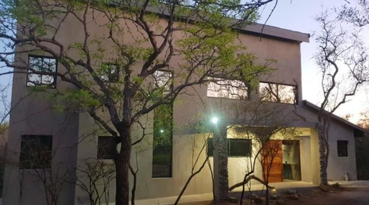 Lionsview Private Lodge