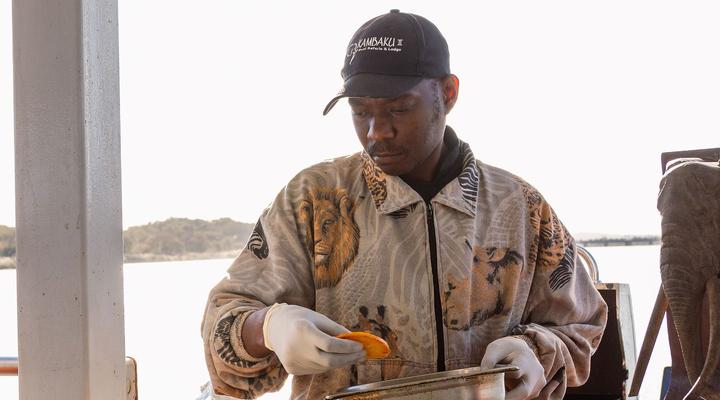 Kambaku II Boat Safaris & Lodge