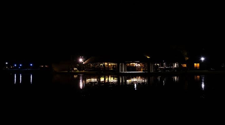 Kambaku II Boat Safaris & Lodge