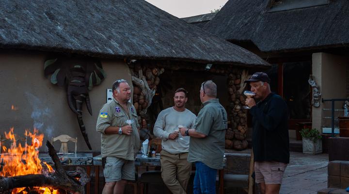 Kambaku II Boat Safaris & Lodge