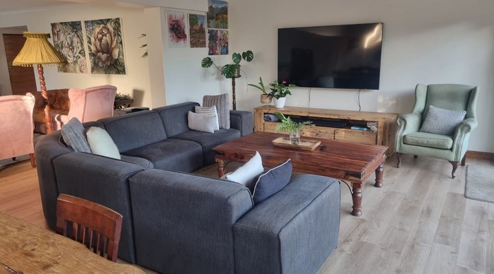 J-Bay Family Home