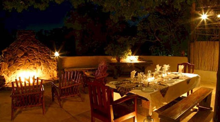 Kwenga Safari Lodge in Umhlametsi Private Reserve