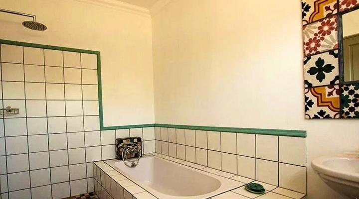 Obiekwa Country House