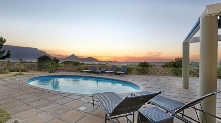 325 Leisure Bay Cape Town Beachfront Apartment