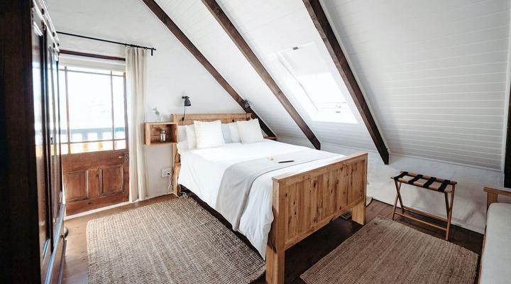 Gonana Studios & Coral Villa