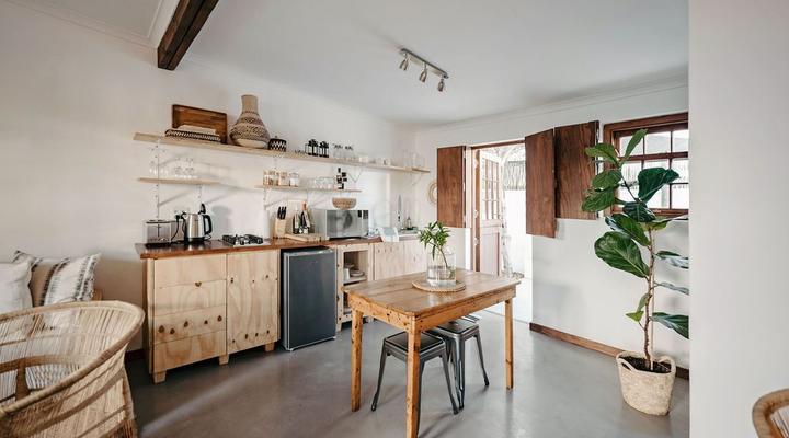 Gonana Studios & Coral Villa