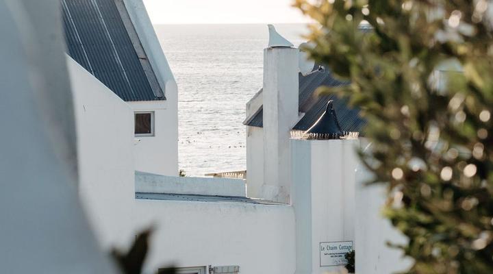 Gonana Studios & Coral Villa