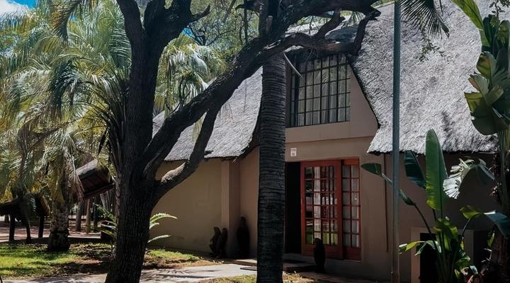 Makoppas Nest River Lodge