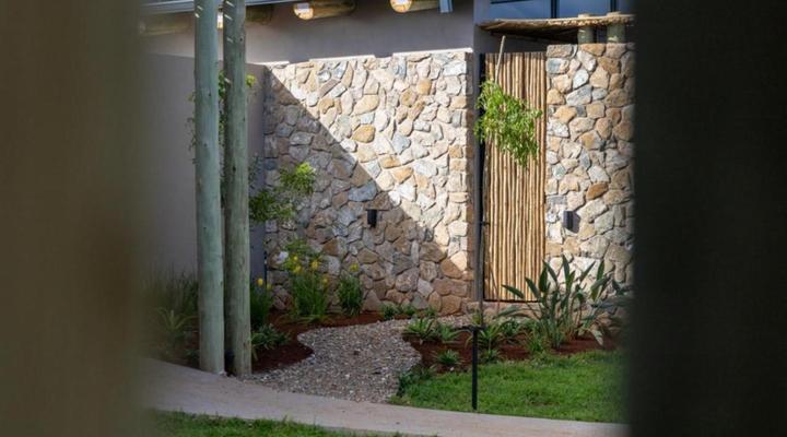 Izakithi River Villa