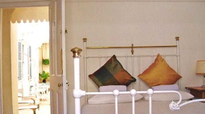 Stonehurst Guest House in Sea Point, Capetown