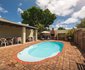 Oak Lodge Guesthouse