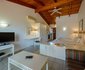Bachelor Studio Villa 2515