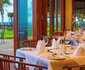 Hotel White Sands: The Beach Resort