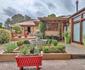 Two Oaks B&B