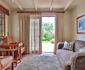 Two Oaks B&B