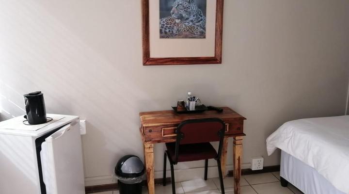 Acorn Lodge & Skydeck Sunset Café