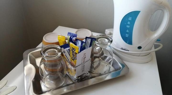 Acorn Lodge & Skydeck Sunset Café