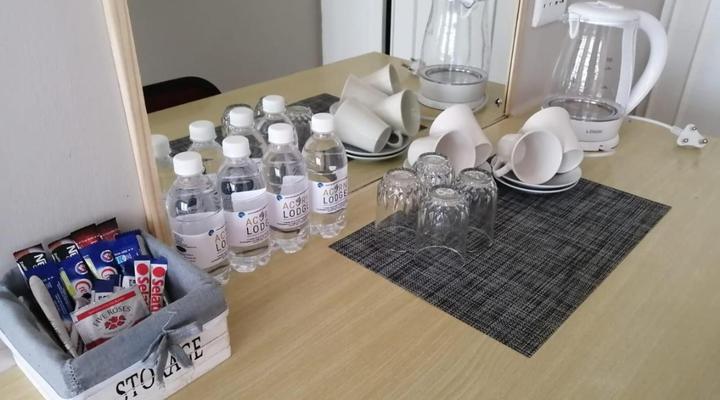 Acorn Lodge & Skydeck Sunset Café