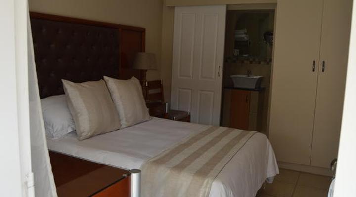 Airport Garden Boutique Hotel 