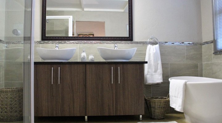 Ibis Way Guest House