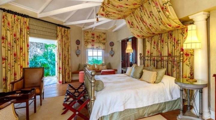 Blue Mountain Luxury Lodge