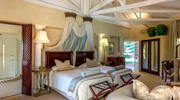 Blue Mountain Luxury Lodge