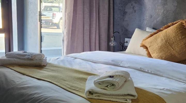 Bo Kamer Guesthouse / Livingwaters Self Catering