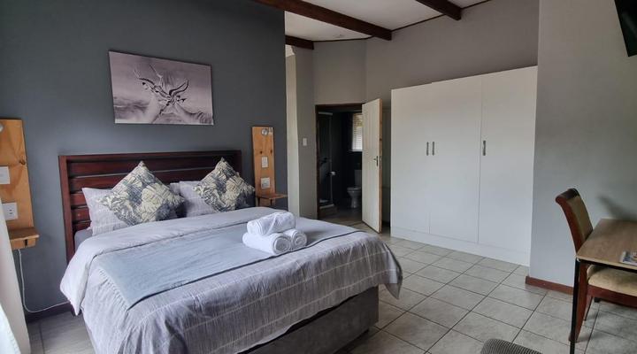 Bo Kamer Guesthouse / Livingwaters Self Catering