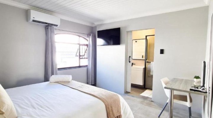 Vincent Valley Lodge